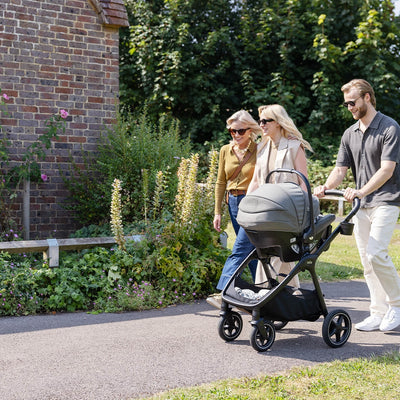 Bebê Conforto Joie Sprint com Isofix Areia Sandsstone - Conforto Premium para o Bebê